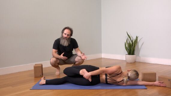 Quad & Hamstring Stretches