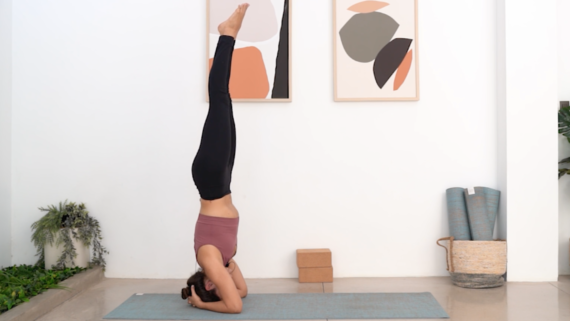 De Cabeza (Sirsasana)